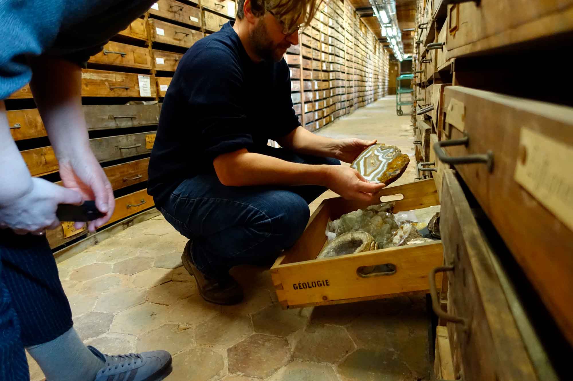Matylda Tracewska and Pierre Sans-Jofre during the artist’s residency at the Muséum national d'Histoire naturelle
